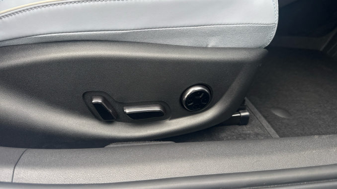 BYD Seal 230kW Design 83kWh 4dr Auto Electric Saloon - Image 43